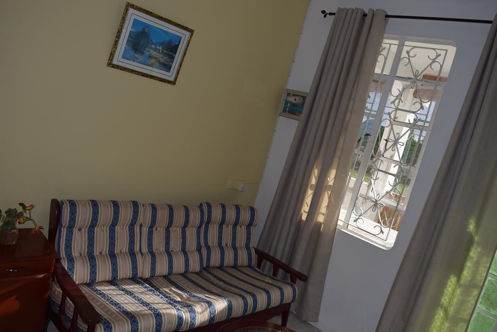 Mauri Holidays 'Budgeted Apartment' La Gaulette Oda fotoğraf