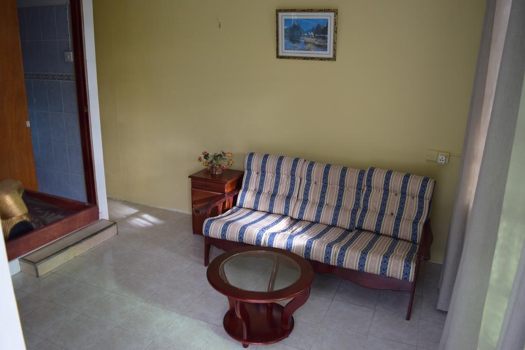 Mauri Holidays 'Budgeted Apartment' La Gaulette Oda fotoğraf